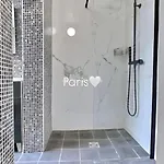 Apartment With ! Paris