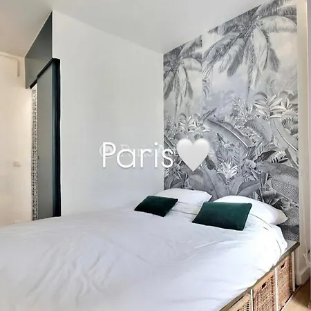 With ! Appartement Paris