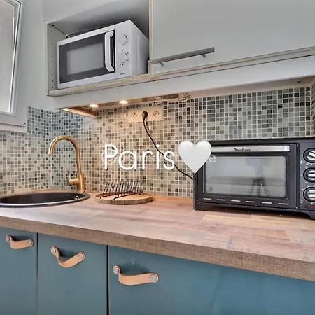 Apartament With !